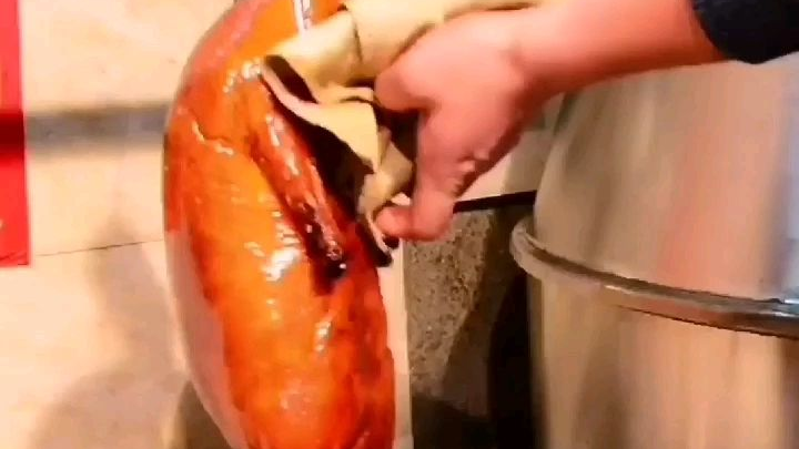 烧鸭很皱皮蔫蔫的,原因是什么?